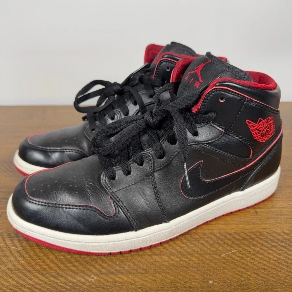 Air Jordan 1 Mid Shoes Mens 9 Black Red Bred Leather Basketball Sneakers